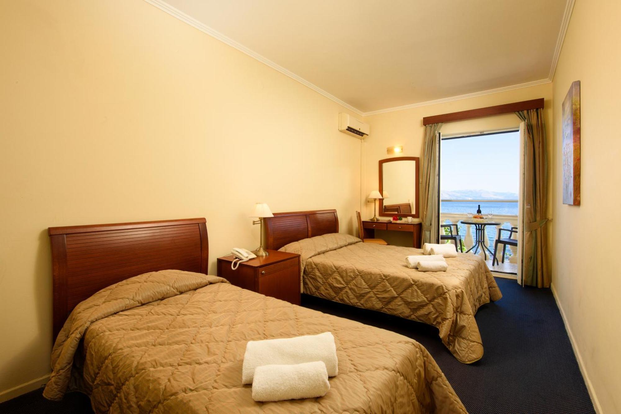 Pontikonisi Hotel & Suites Perama  Room photo