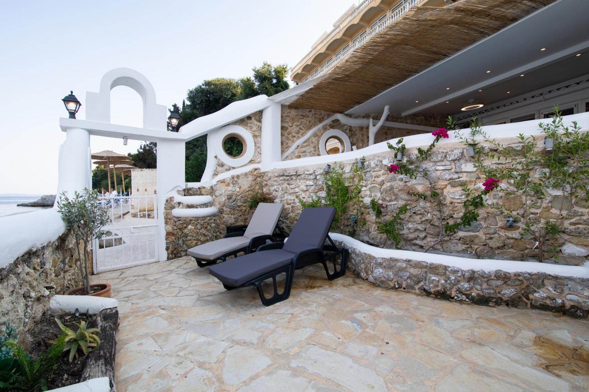 Pontikonisi Hotel & Suites Perama  Room photo