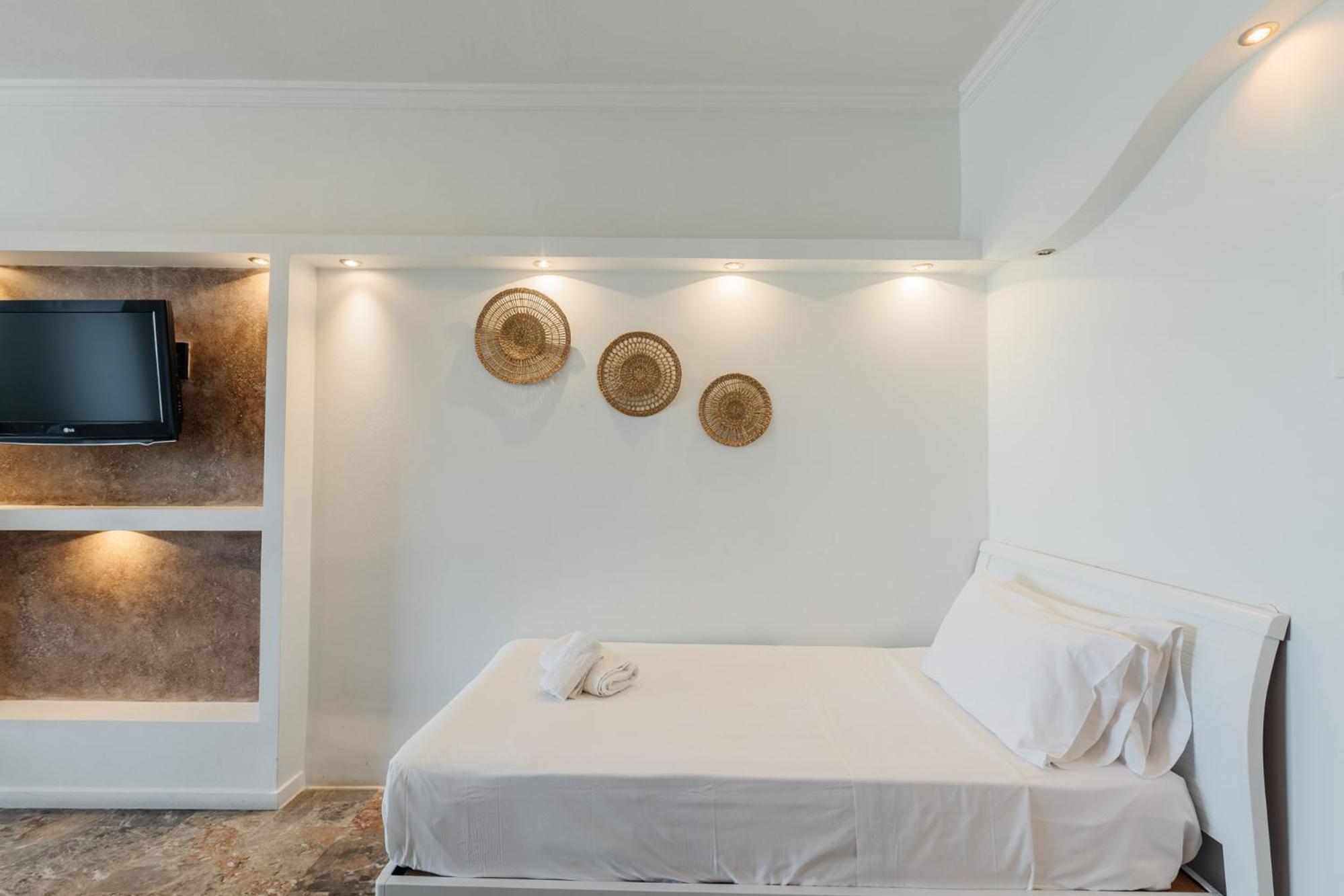 Pontikonisi Hotel & Suites Perama  Room photo