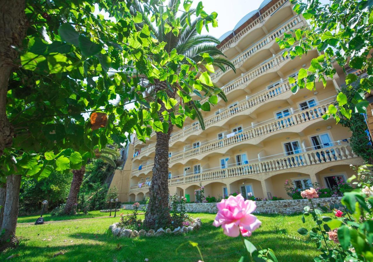 Pontikonisi Hotel & Suites Perama  Exterior photo